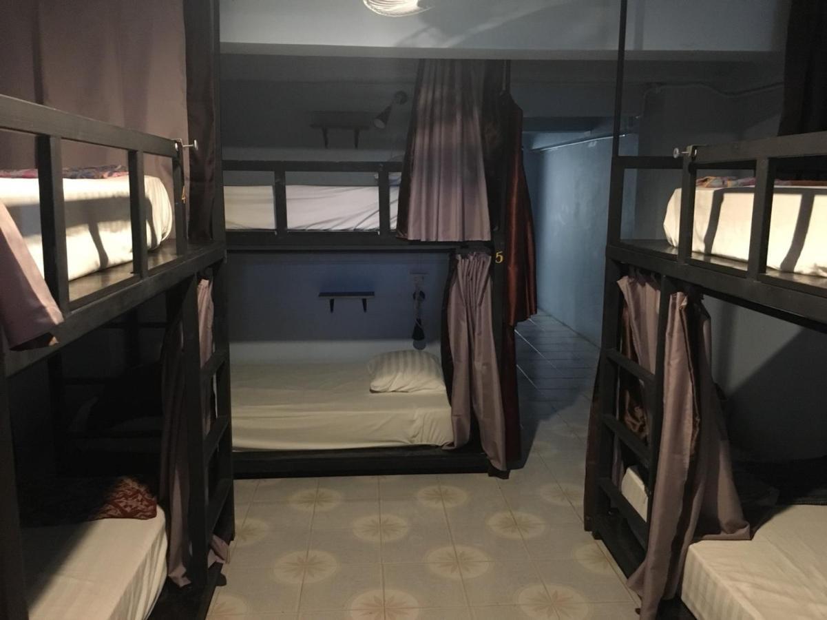 The 25 Hostel Hat Yai Esterno foto
