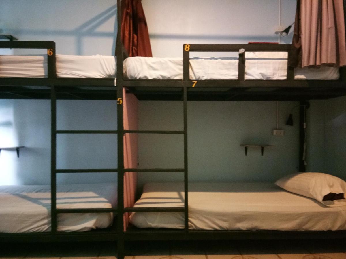 The 25 Hostel Hat Yai Esterno foto