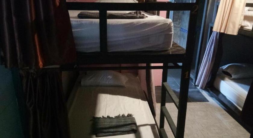 The 25 Hostel Hat Yai Esterno foto