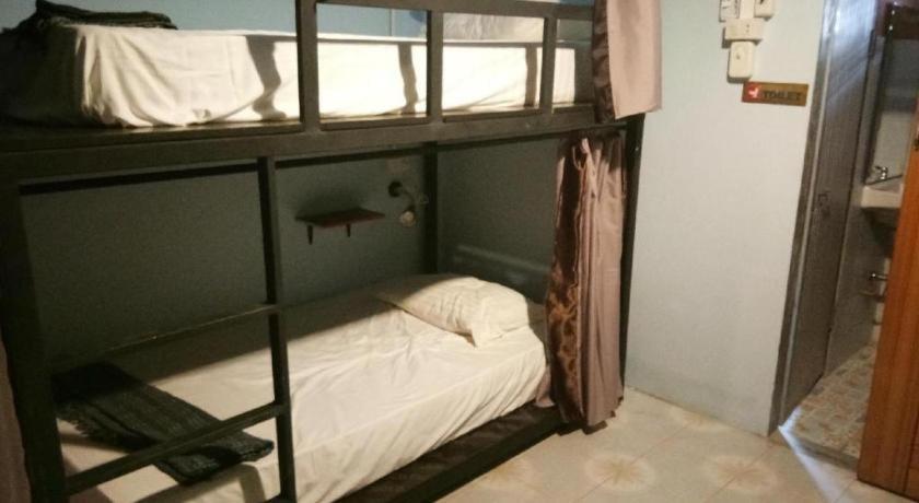 The 25 Hostel Hat Yai Esterno foto