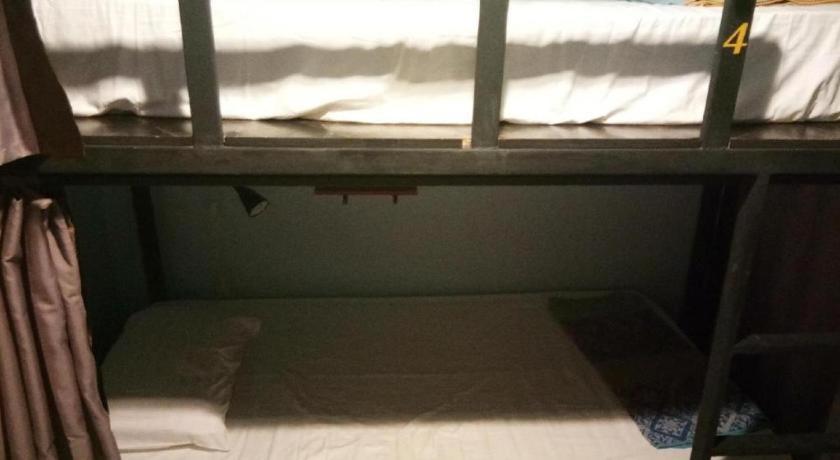 The 25 Hostel Hat Yai Esterno foto
