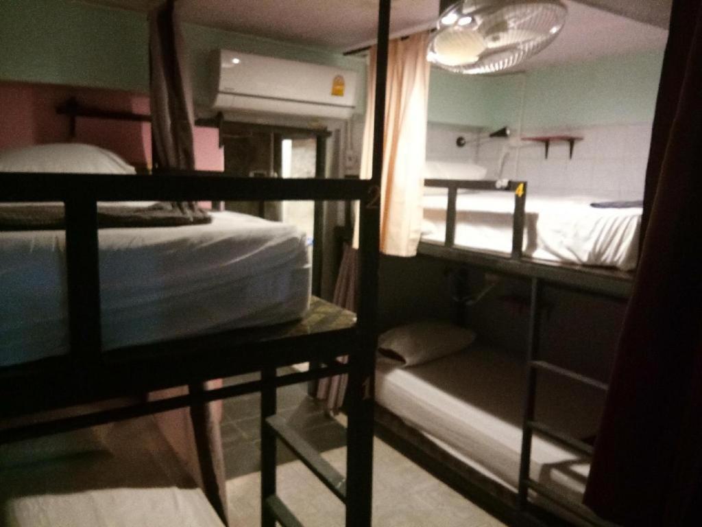 The 25 Hostel Hat Yai Esterno foto