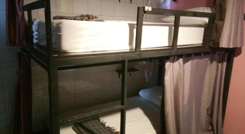 The 25 Hostel Hat Yai Esterno foto